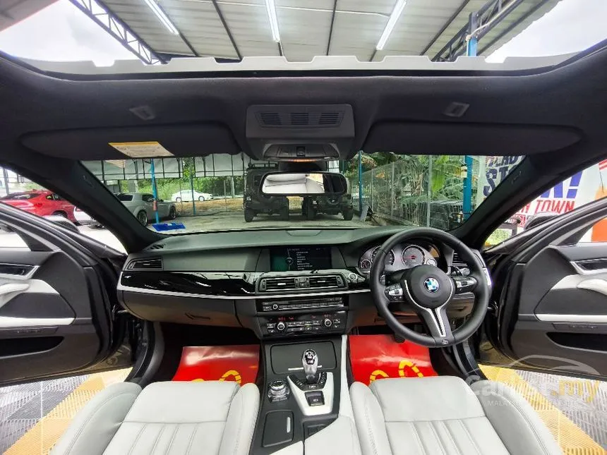 2012 BMW M5 Sedan