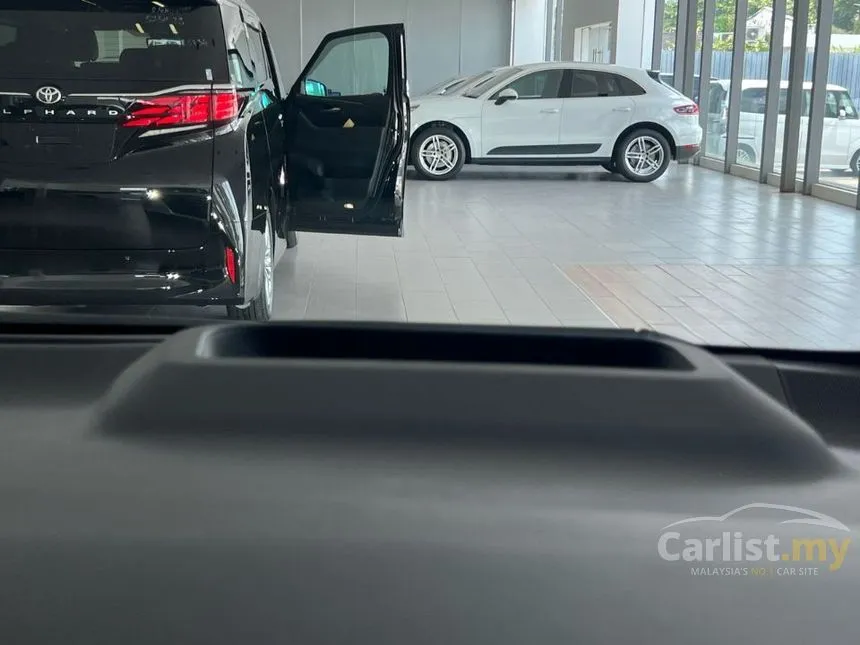 2023 Toyota Alphard Z MPV