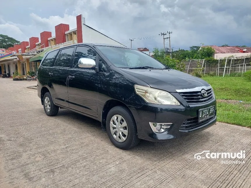 2014 Toyota Kijang Innova J MPV