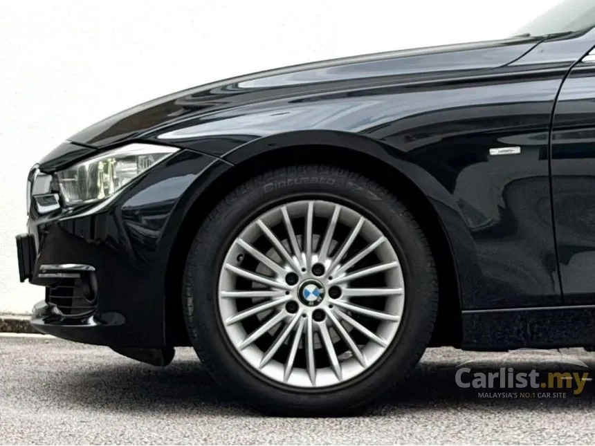 2012 BMW 320i Luxury Line Sedan