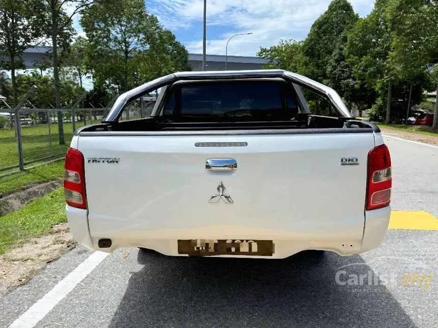 2016 Mitsubishi Triton Quest Dual Cab 4X2 Pickup