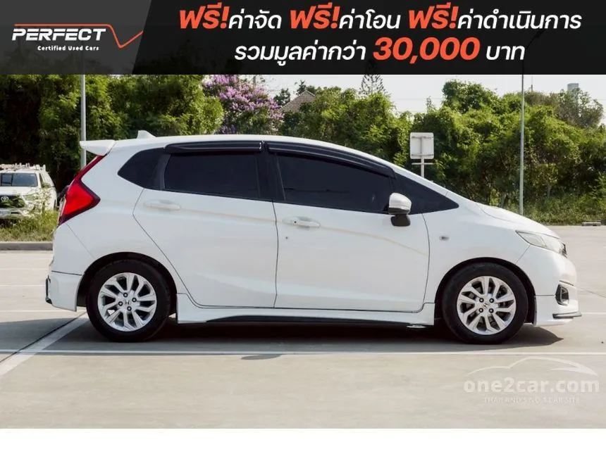 2017 Honda JAZZ V+ Hatchback