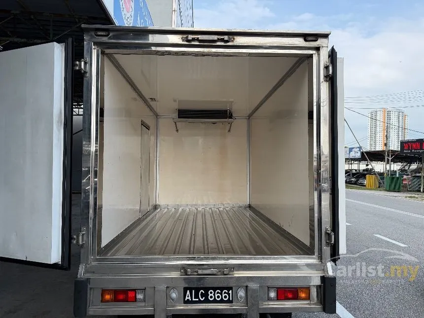 2018 Mitsubishi Fuso canter Lorry