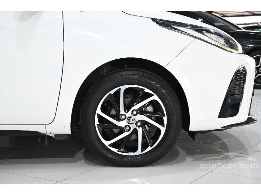 2022 Toyota YARIS Sport Hatchback