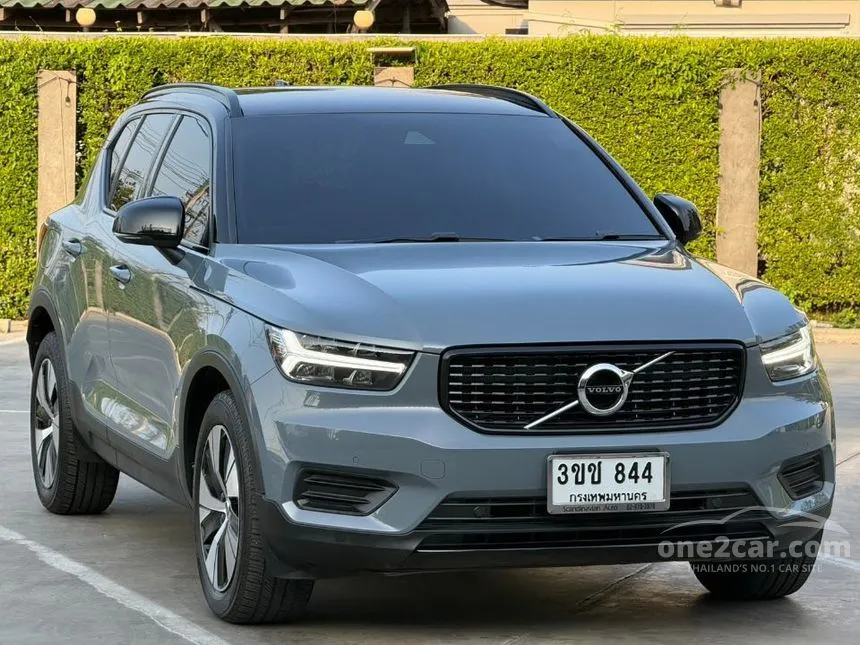 2022 Volvo XC40 Recharge T5 R-Design Expression SUV