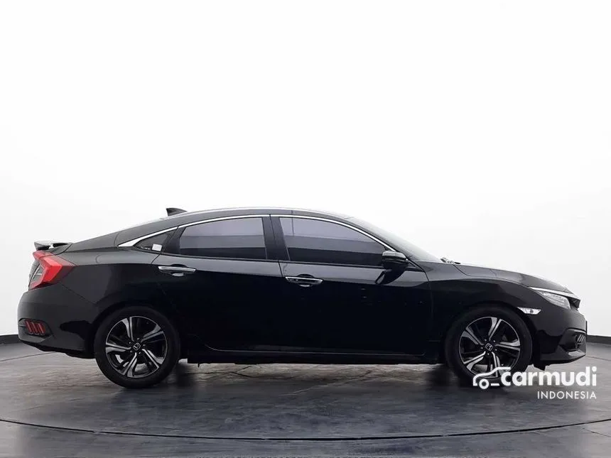 2016 Honda Civic ES Sedan