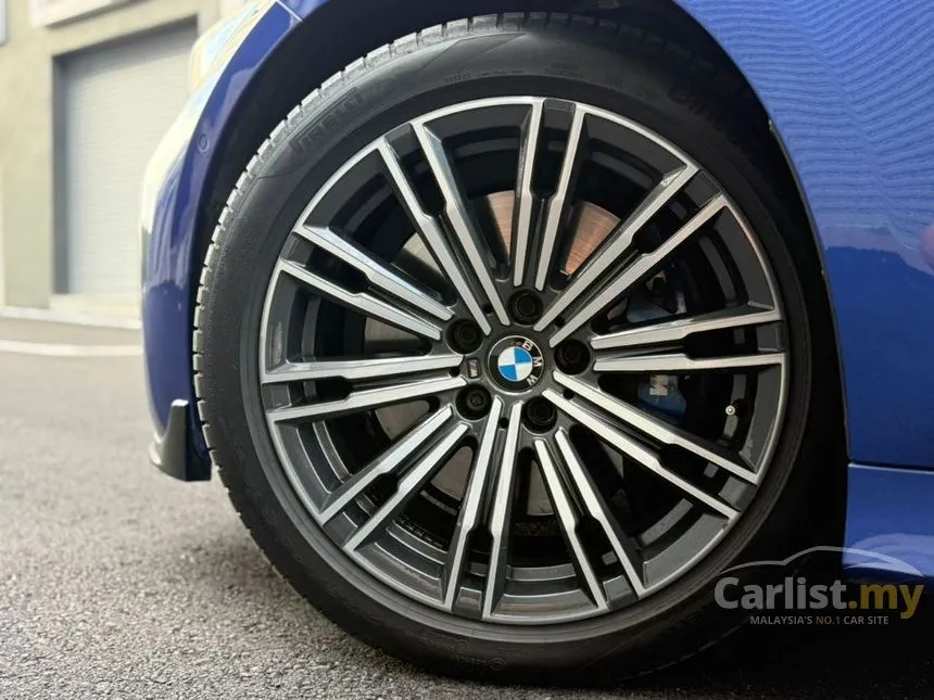 2022 BMW 330i M Sport Driving Assist Pack Sedan