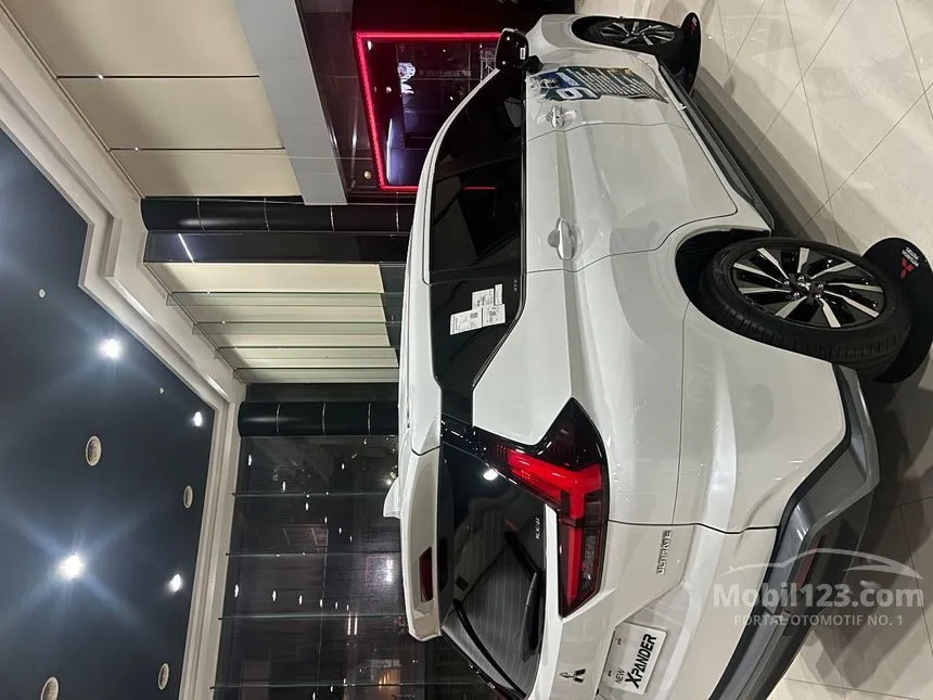 2025 Mitsubishi Xpander Ultimate (White) MPV