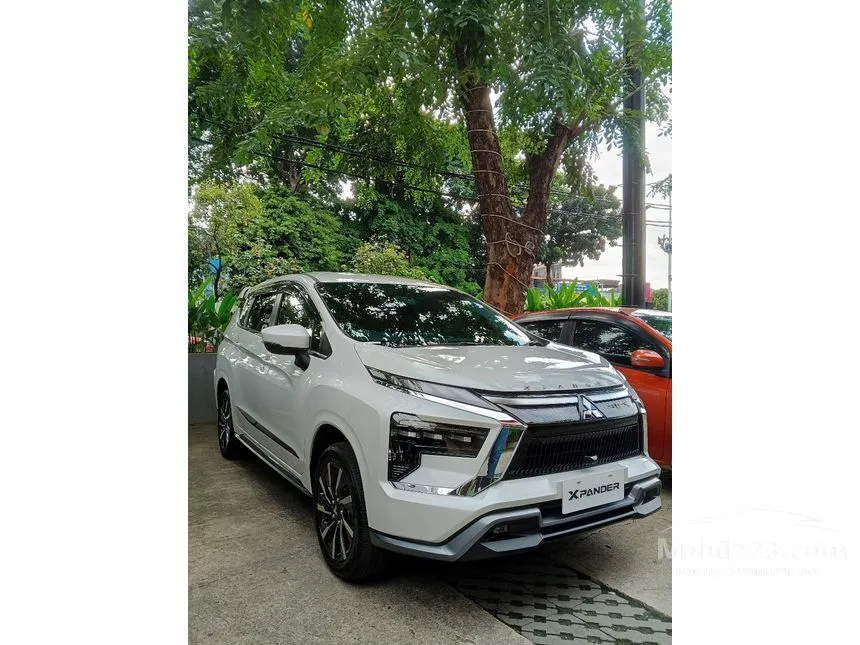 2025 Mitsubishi Xpander Ultimate (White) MPV