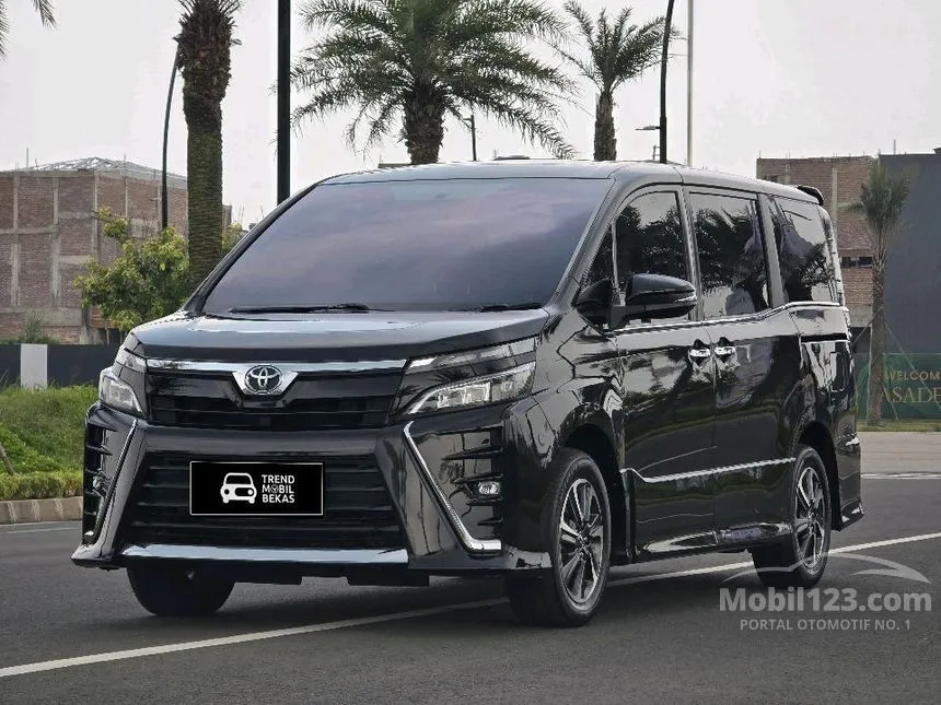 2018 Toyota Voxy MPV