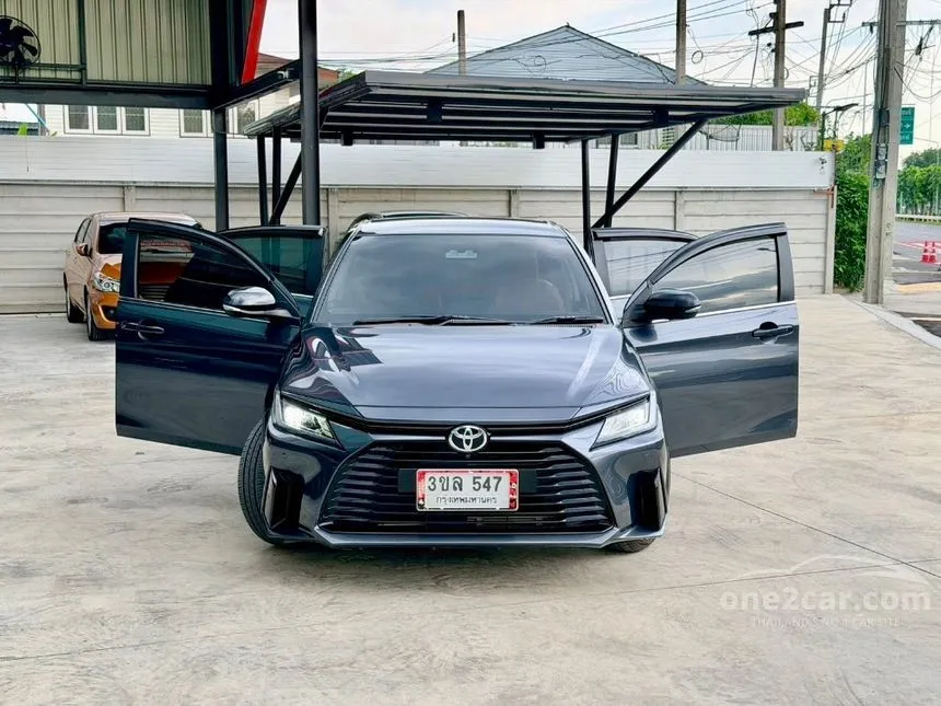 2023 Toyota Yaris Ativ Premium Luxury Sedan