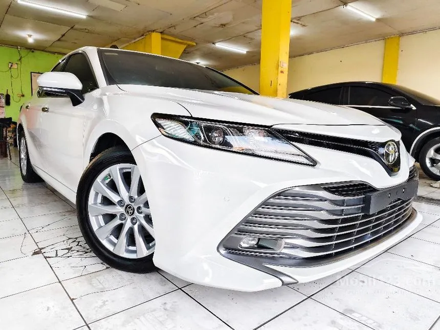 2020 Toyota Camry V Sedan