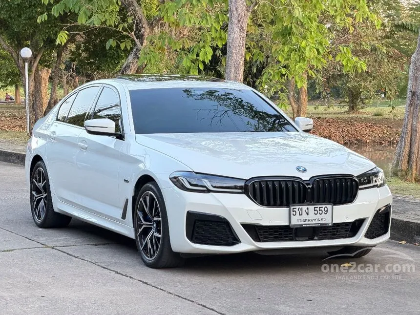 2023 BMW 530e M Sport Sedan
