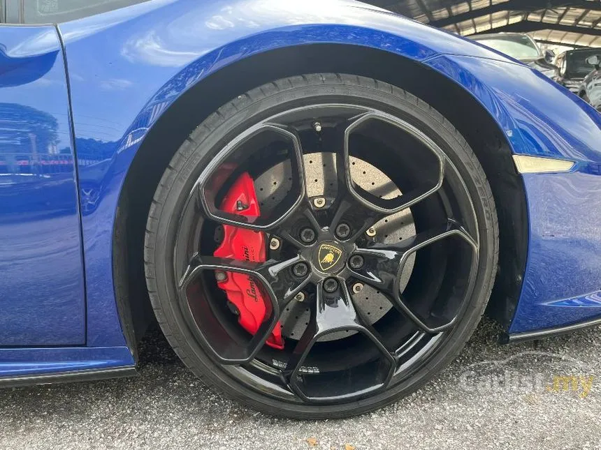 2020 Lamborghini Huracan Evo Spyder Convertible