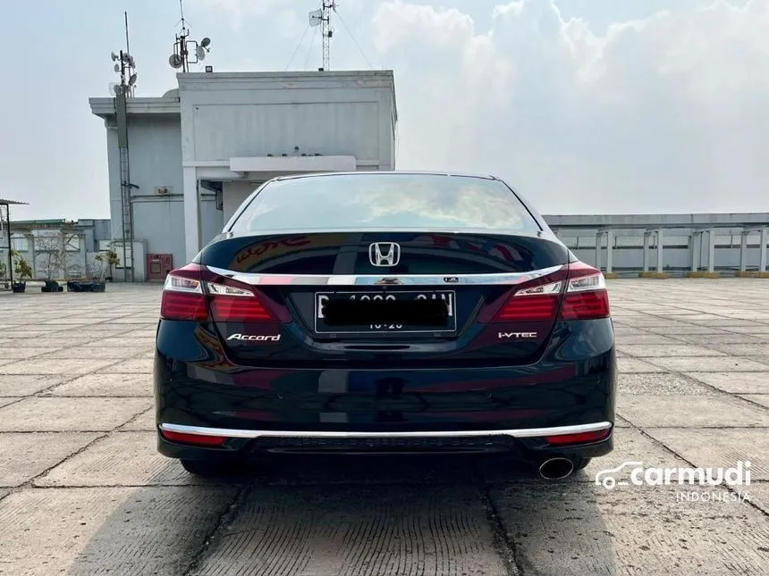 2016 Honda Accord VTi-L Sedan