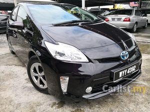 2013 Toyota Prius 1.8 Hybrid Luxury Hatchback