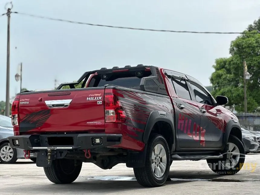 2017 Toyota Hilux Limited G Dual Cab Pickup Truck