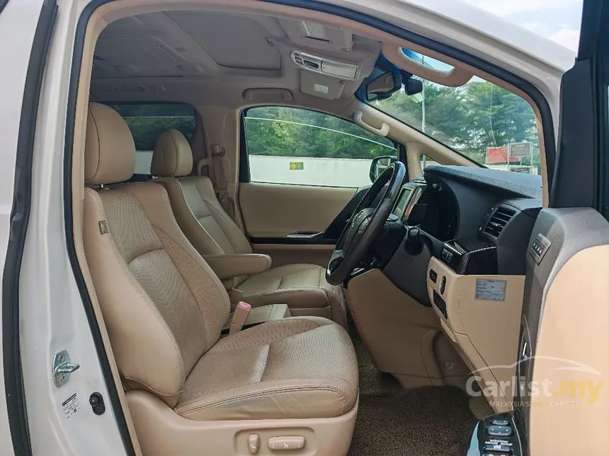 2013 Toyota Vellfire VL MPV