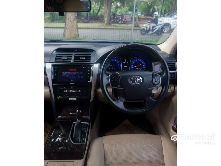 2017 Toyota Camry V Sedan