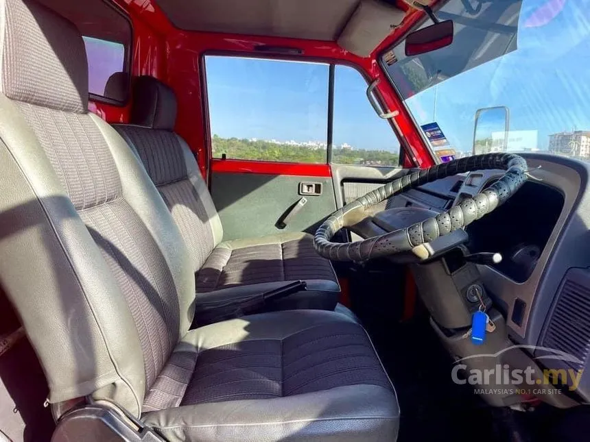 2003 Daihatsu Delta V58 Luton Van Lorry
