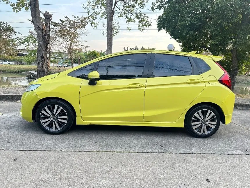 2016 Honda JAZZ SV+ Hatchback