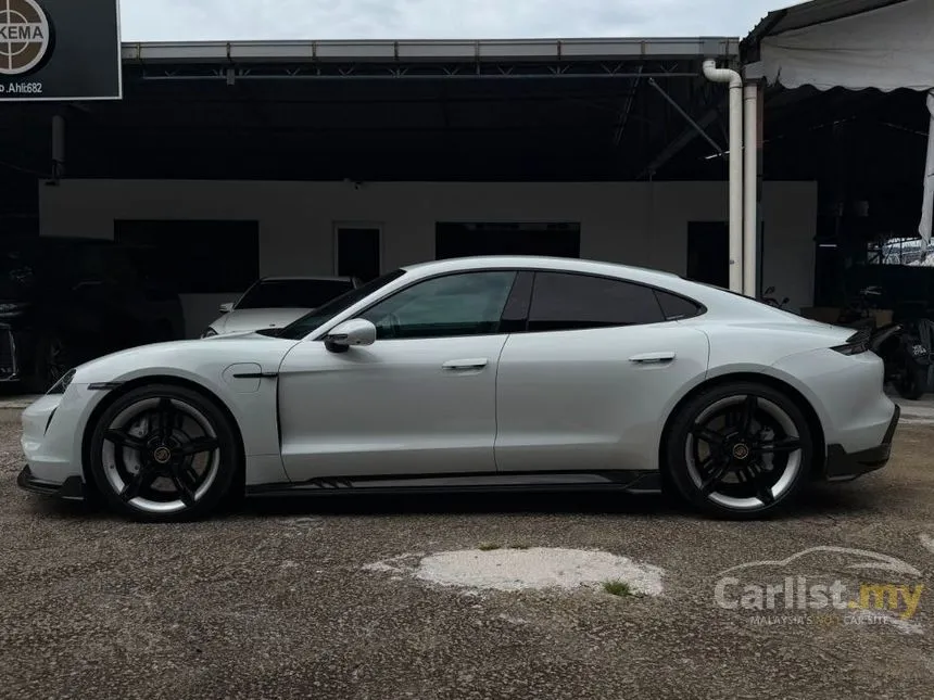 2021 Porsche Taycan 4S Sedan