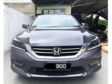(Cheap cheap in town)(Max loan)(ACtual year)(1owner)(LOw mileage)(Full service record)(Under warranty)