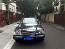 1997 Mercedes-Benz E220 2.2 W124 L4 2.2 Manual Sedan