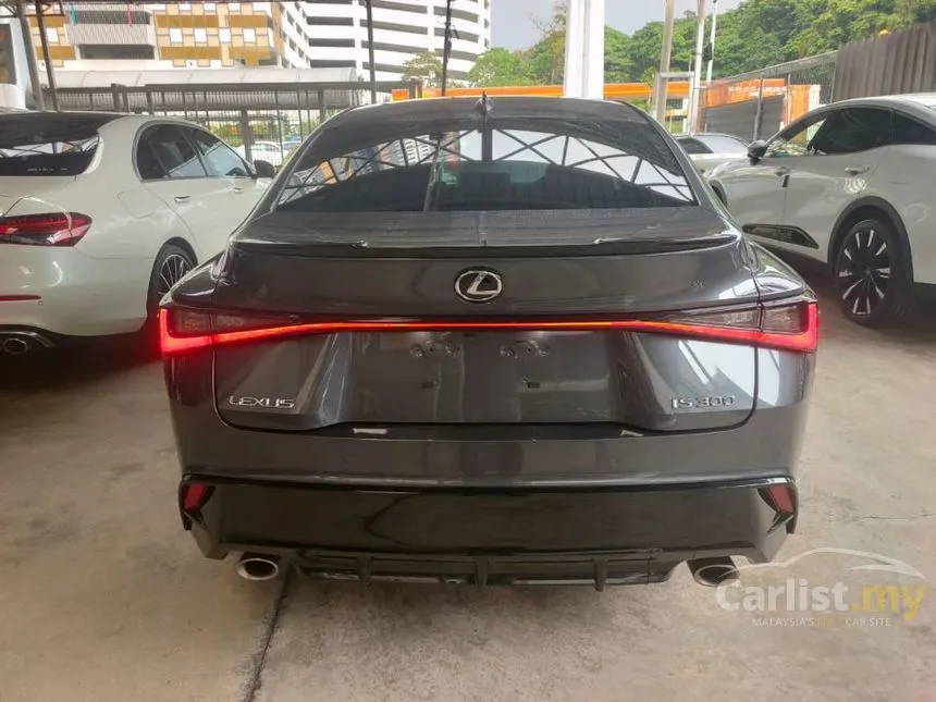 2022 Lexus IS 300 F Sport Sedan