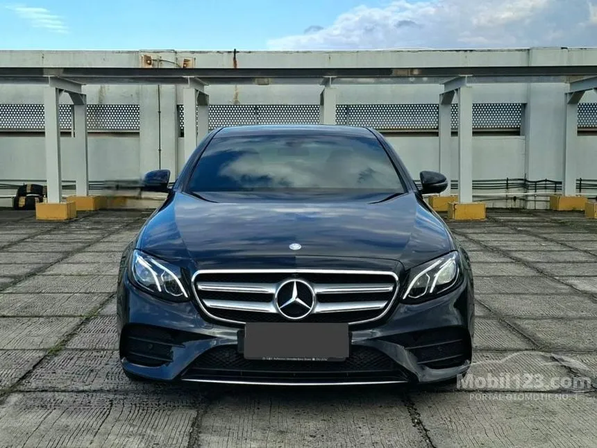 2017 Mercedes-Benz E300 AMG Line Sedan