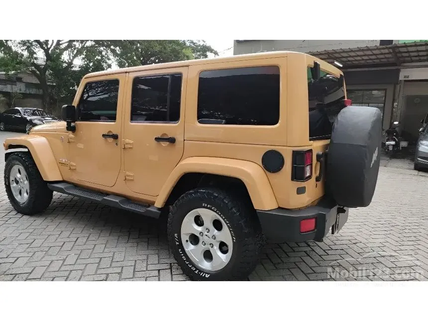 2014 Jeep Wrangler Sahara Unlimited 4 Door SUV