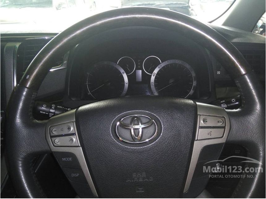 2012 Toyota Alphard S MPV