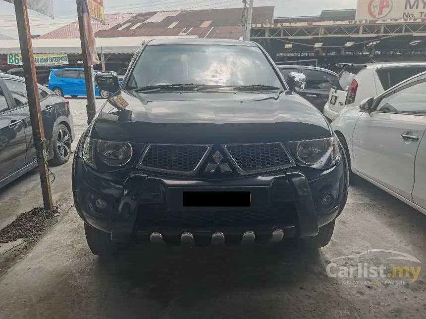 2012 Mitsubishi Triton VGT Dual Cab 4X4 Pickup