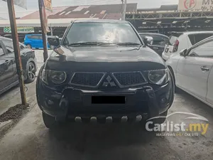 2012 Mitsubishi Triton 2.5 VGT Dual Cab 4X4 Pickup