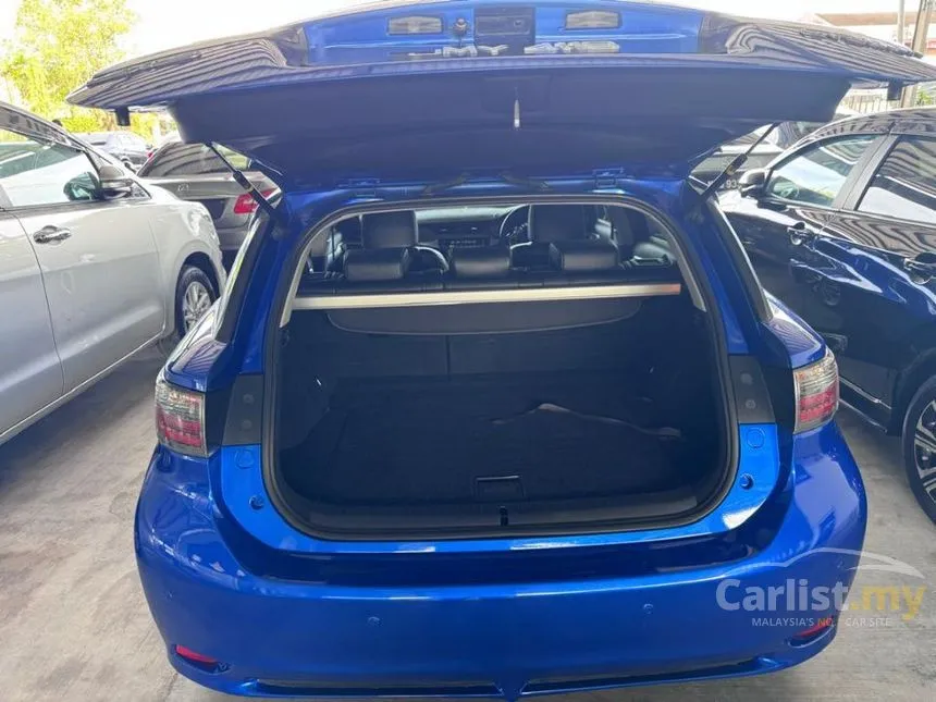 2011 Lexus CT 200h Hatchback