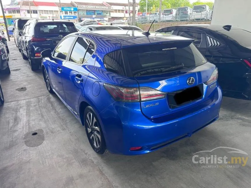 2011 Lexus CT 200h Hatchback