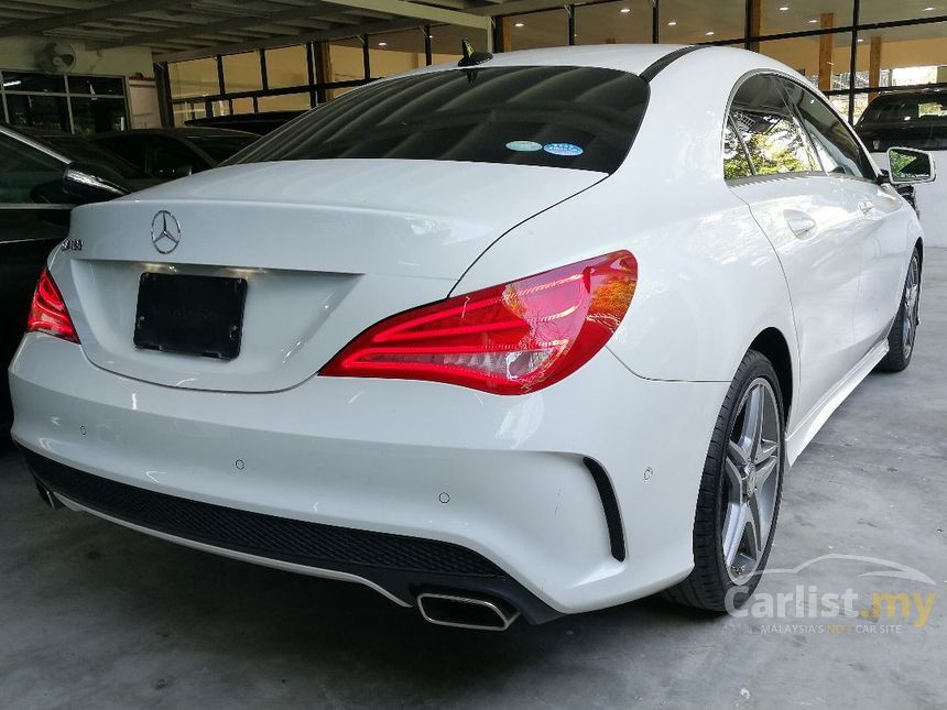 MercedesBenz CLA180 2014 1.6 in Kuala Lumpur Automatic Coupe White for