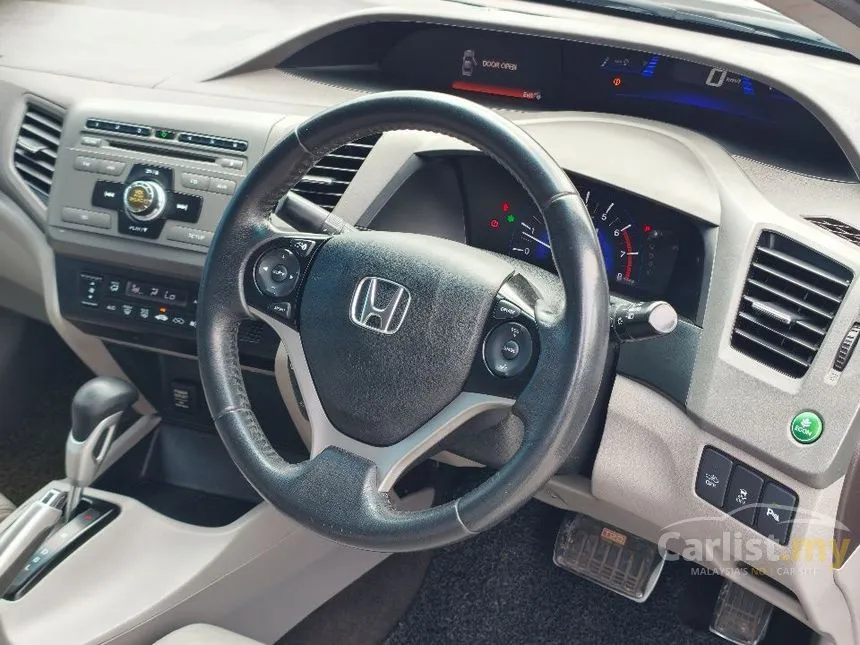 2013 Honda Civic Hybrid Sedan