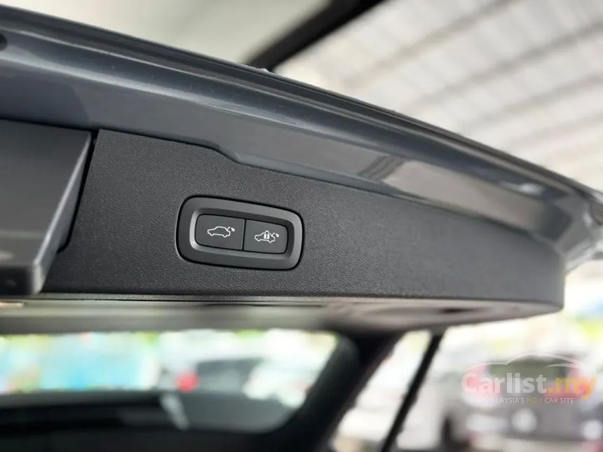 2022 Volvo V60 Recharge T8 Inscription Wagon
