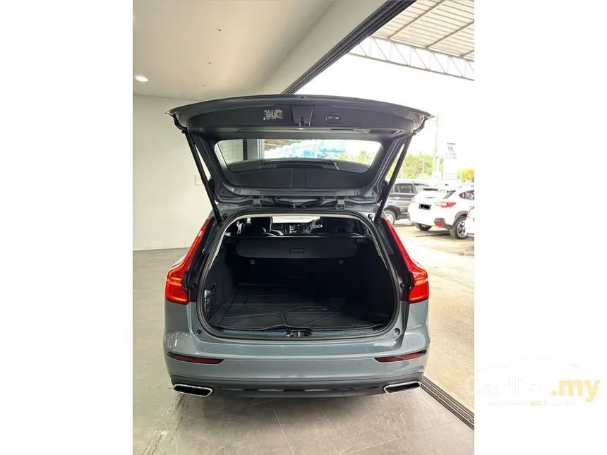 2022 Volvo V60 Recharge T8 Inscription Wagon