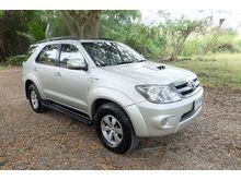 2006 Toyota Fortuner 3.0 (ปี 04-08) V 4WD SUV