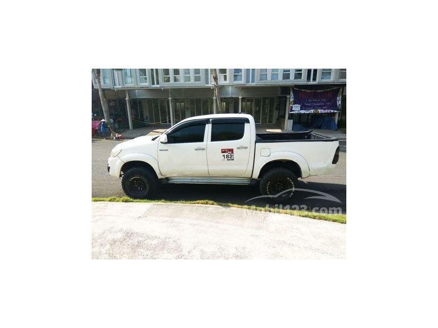 Jual Mobil  Toyota  Hilux  2012 G 2 5 di Jawa Timur Manual 