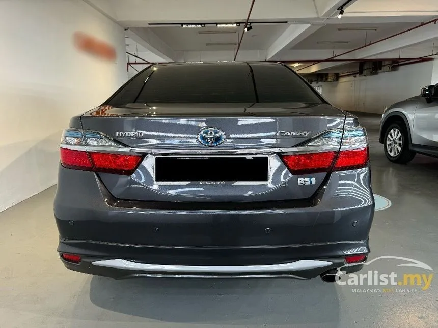 2015 Toyota Camry Hybrid Sedan