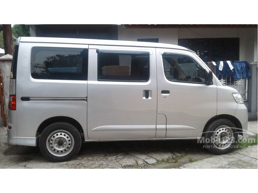 Jual Mobil Daihatsu Luxio 2014 D Premio 1.5 di Jawa Barat Jual Mobil Daihatsu Luxio 2014 D Premio 1.5 di Jawa Barat