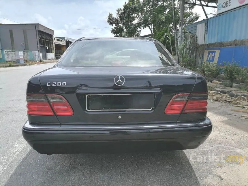 1998 Mercedes-Benz E200 Elegance Sedan