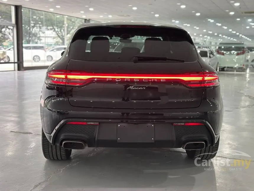 2022 Porsche Macan SUV