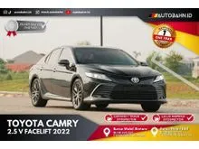 2022 Toyota Camry 2.5 V (Premium Color) Sedan Tangan Pertama dari Baru odo dijamin Asli Bisa Chek dimana saja