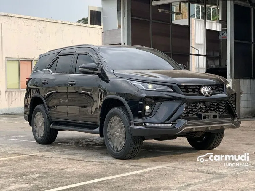 Jual Mobil Toyota Fortuner 2024 GR Sport 4X2 2.8 di DKI Jakarta Automatic SUV Hitam Rp 641.700.000
