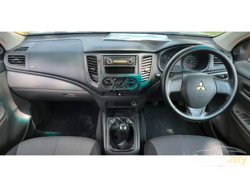 2015 Mitsubishi Triton Lite Dual Cab 4X2 Pickup