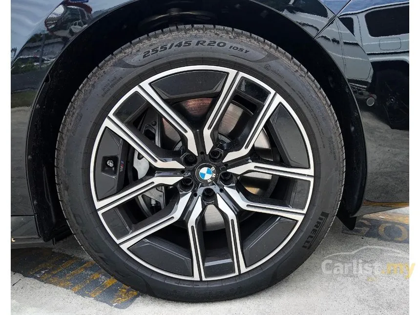 2025 BMW 750e xDrive M Sport Pure Excellence Sedan